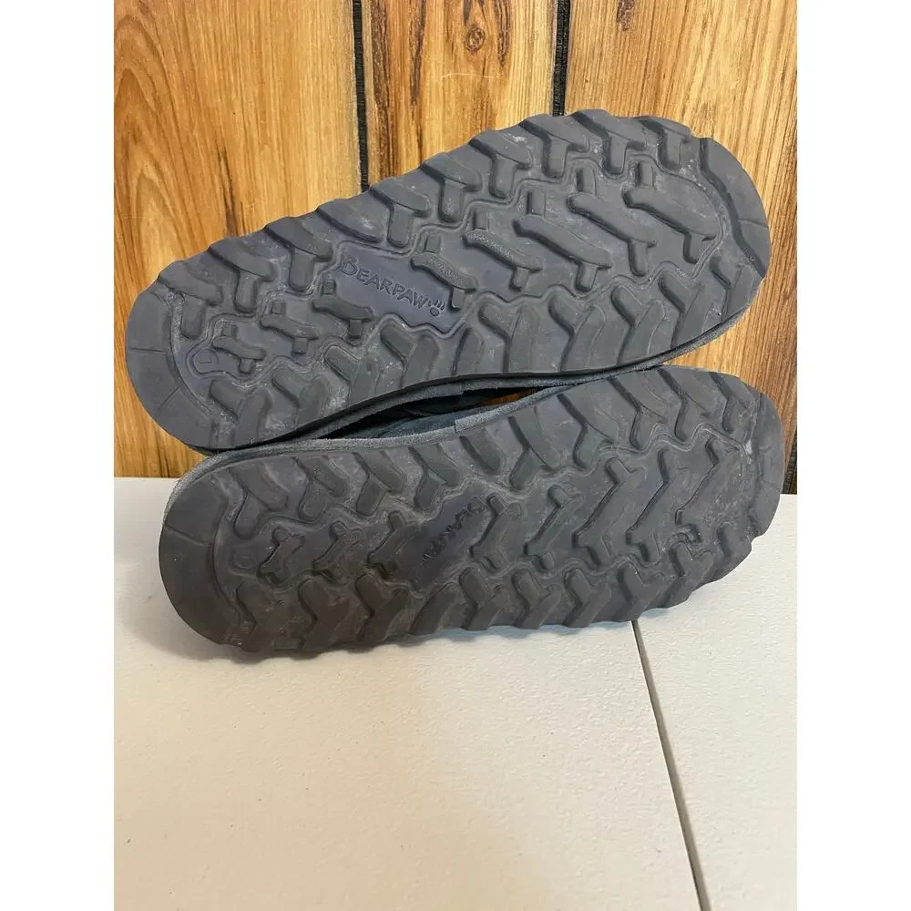 Bearpaw women's Ankle boot size 7‎ gray Suede Shoes